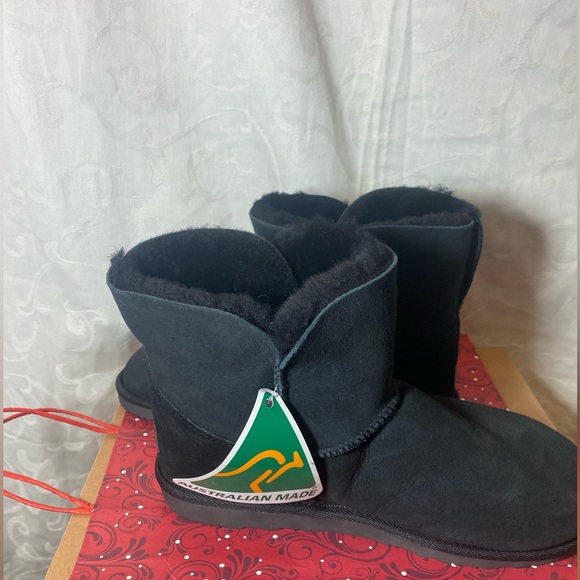 NWT UGG Burleigh Button Mini Natural Black Australian Sheepskin Boots - Picture 9 of 15